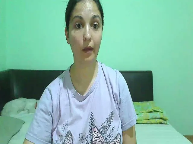 Live sex webcam photo for OneHotty #264568760