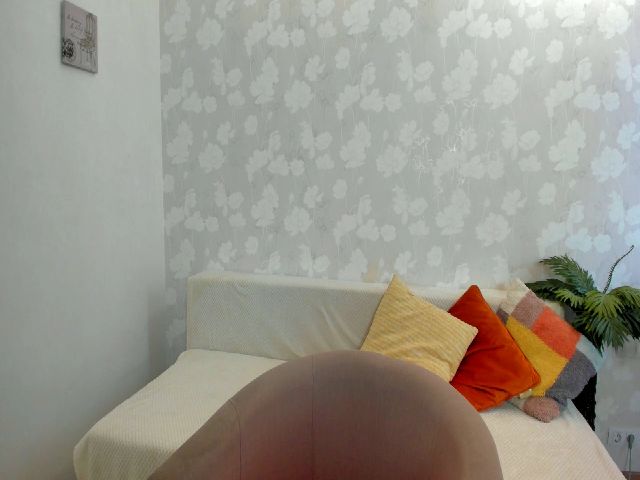 Live sex webcam photo for MissisRexa #254706016