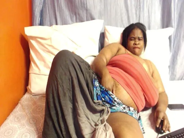 Live sex webcam photo for Sweetnozie #263117141
