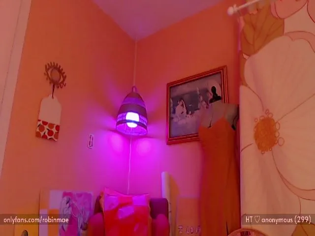 Live sex webcam photo for RobinMae #265346859
