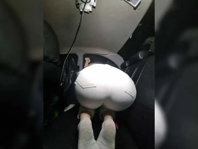 Live sex webcam photo for Kotiiik9 #241332236