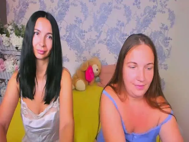 Live sex webcam photo for NikaRysa #255777354
