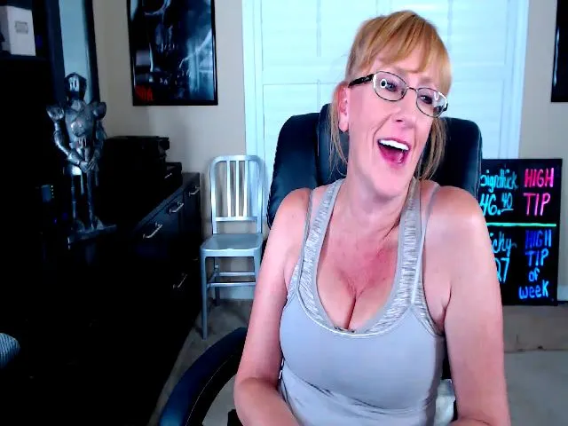 Live sex webcam photo for SummerKnightz #253617932