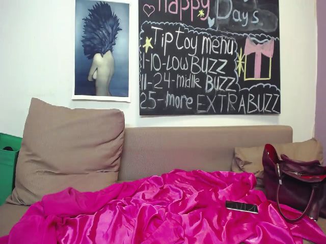 Live sex webcam photo for Kylie_Pag #259869692