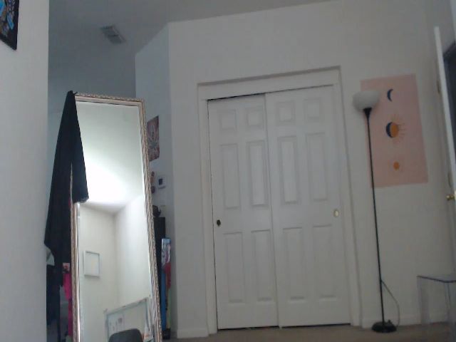 Live sex webcam photo for HollyLynnxo_ #263952467