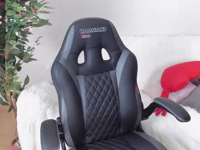 Live sex webcam photo for marina-girl #240897280