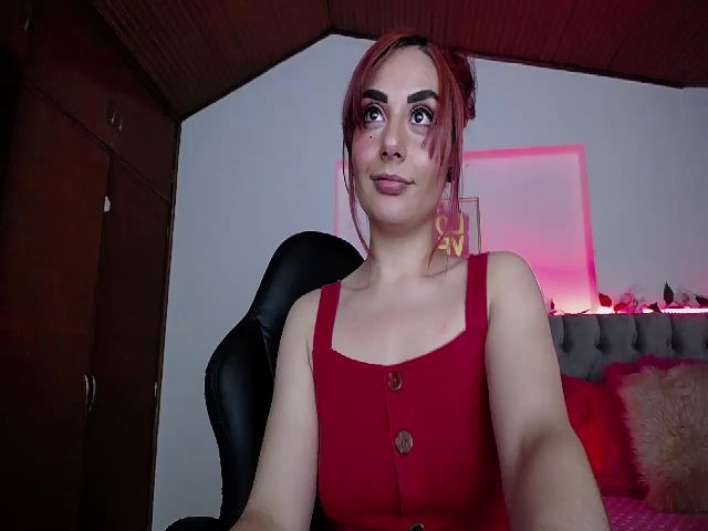 Live sex webcam photo for Cristal_19 #252405026