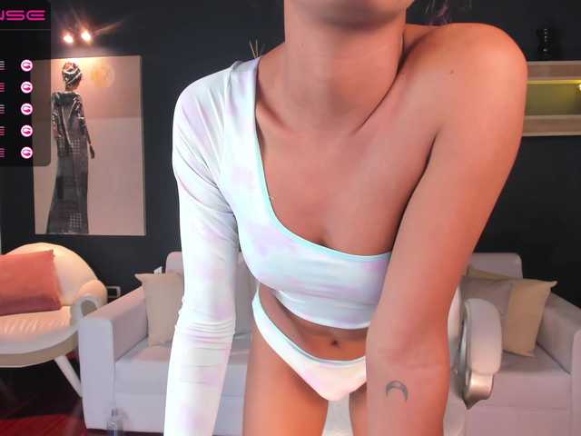 Live sex webcam photo for AlishaSanders #244918437