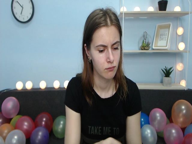 Live sex webcam photo for MollyTravis #252654148