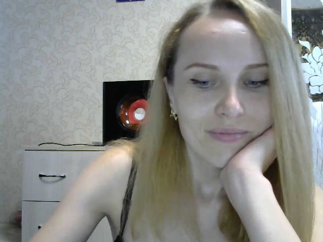 Live sex webcam photo for TrisMery #263044503