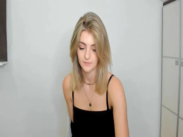 Live sex webcam photo for HelelGretta #254071014