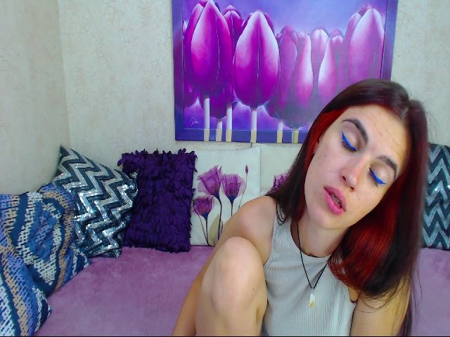 Live sex webcam photo for BlueAbelle #259156824