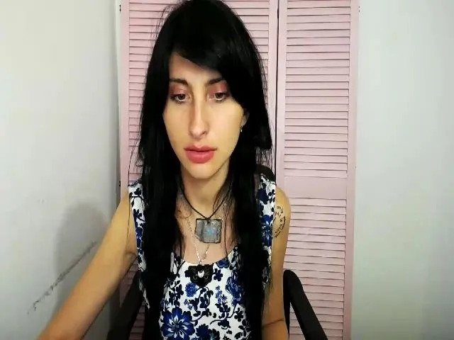 Live sex webcam photo for SnowSpacee #255472972