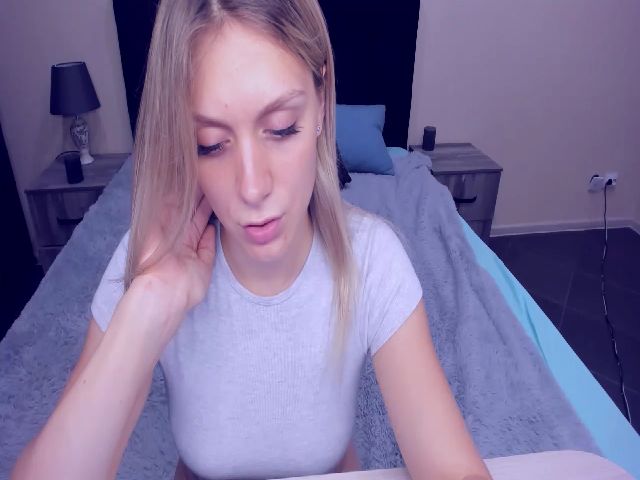 Live sex webcam photo for MeganKind #263624069