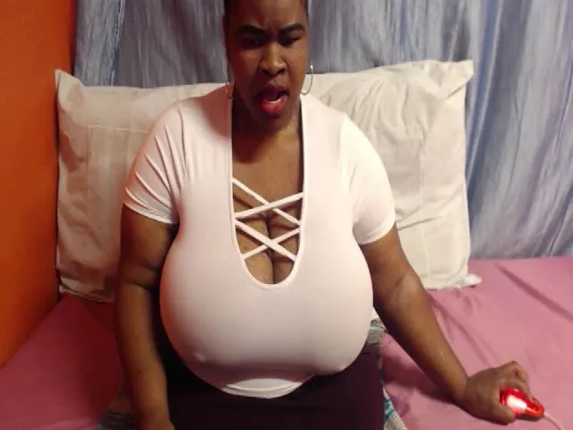 Live sex webcam photo for Sweetnozie #253737220