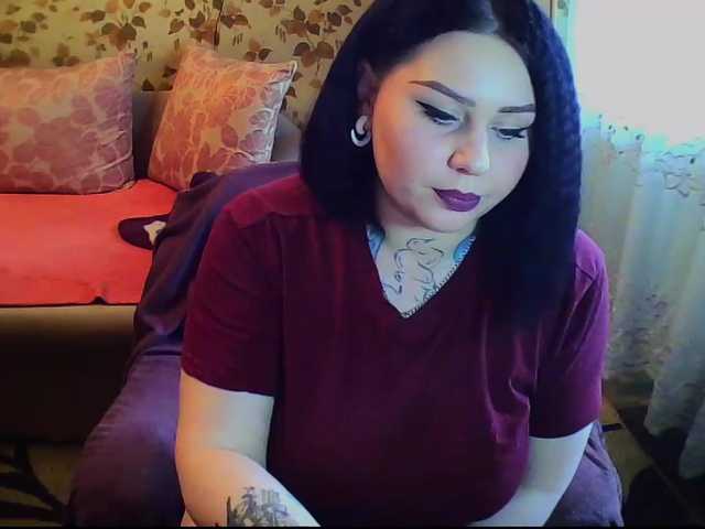 Live sex webcam photo for ElinaCola #241574391