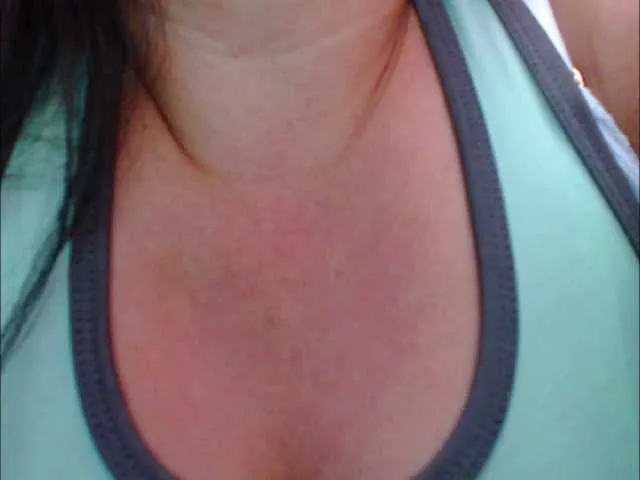 Live sex webcam photo for luzzyhot #241235083