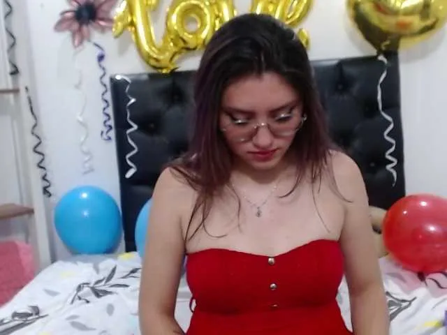 Live sex webcam photo for Diamond-Valer #241182557