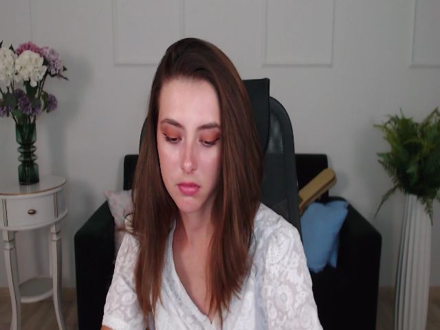 Live sex webcam photo for GloriaElmers #252540542