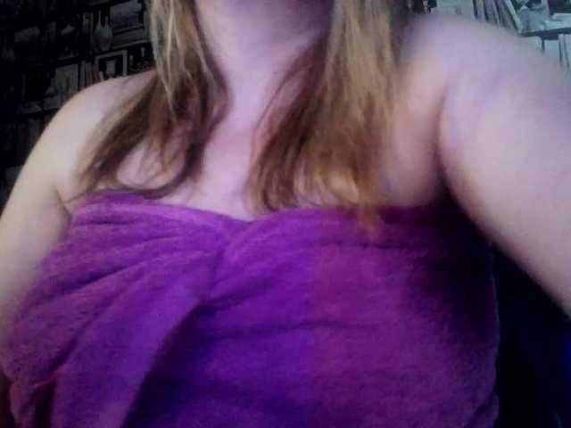 Live sex webcam photo for -Raven40- #240940672