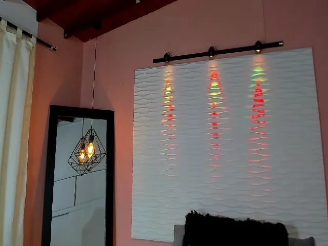 Live sex webcam photo for IsabelaBrown #252325703