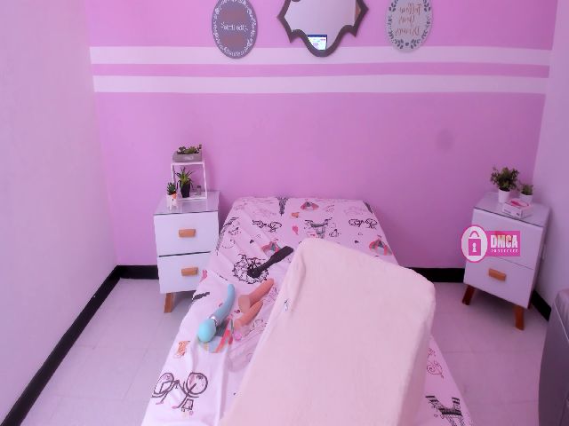 Live sex webcam photo for Caylin_jordan #254813305