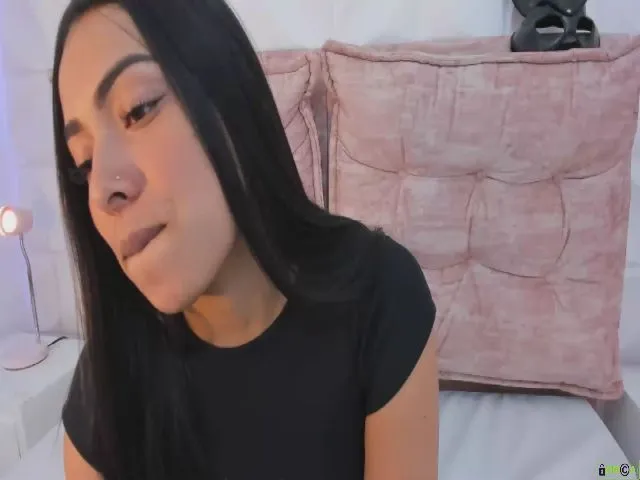 Live sex webcam photo for Kendry_ #260278909