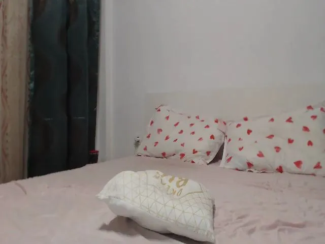 Live sex webcam photo for Karinmcqueen #254279328