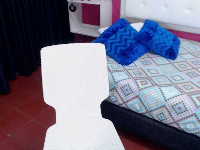 Live sex webcam photo for shariksweet #241040276