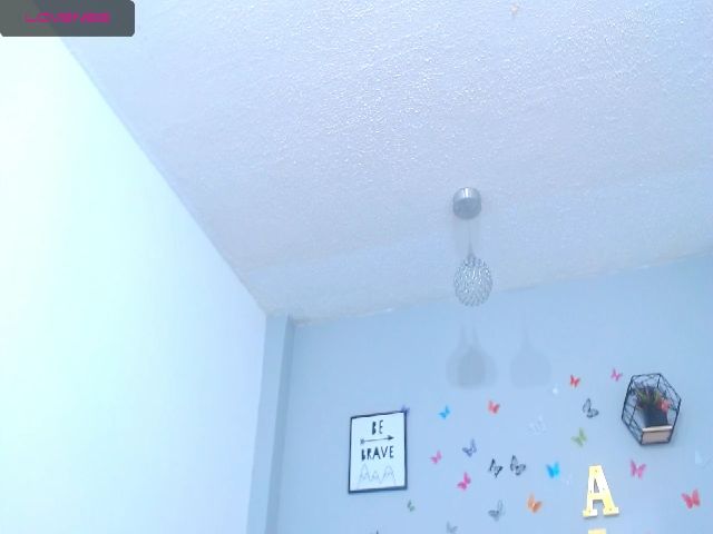 Live sex webcam photo for Alison_hottie #254553984