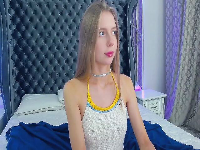 Live sex webcam photo for SashaMyLuv #256380821