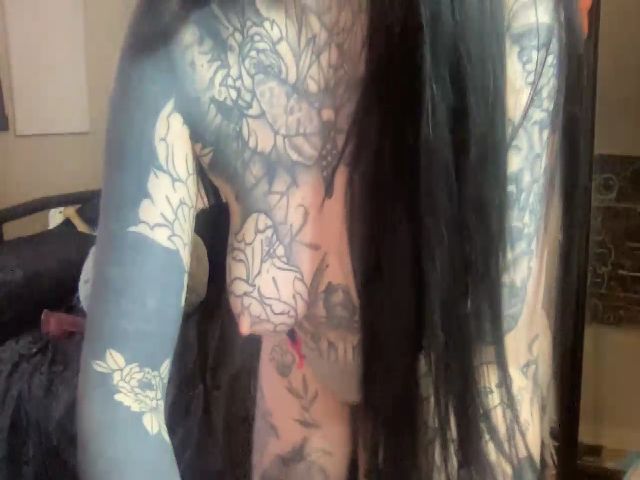 Live sex webcam photo for TATTOOBAMBI #262801166