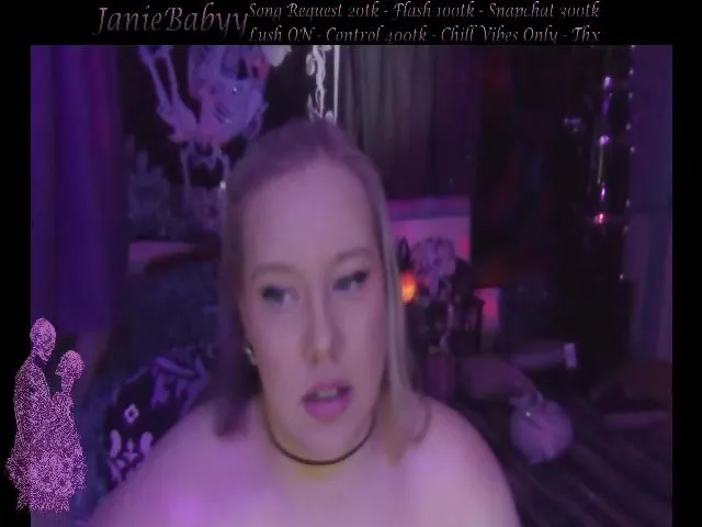 Live sex webcam photo for JanieBabyy #254977388