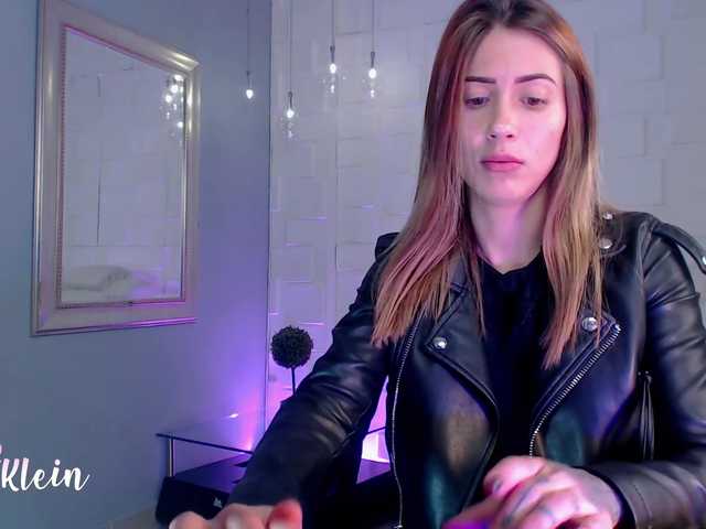 Live sex webcam photo for CassieKleinX #241391742