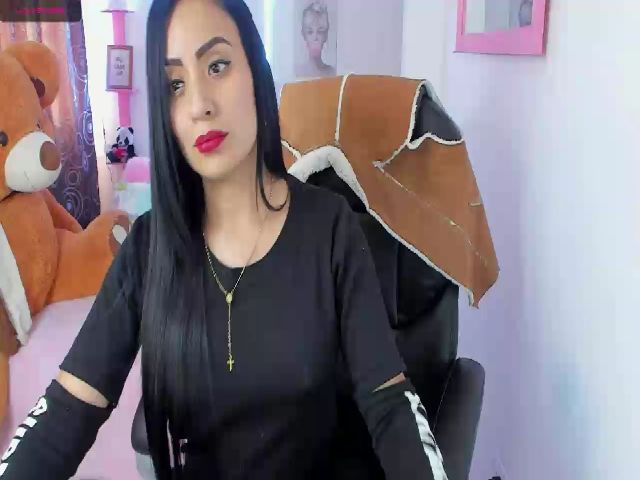 Live sex webcam photo for Paulina2700 #257069667