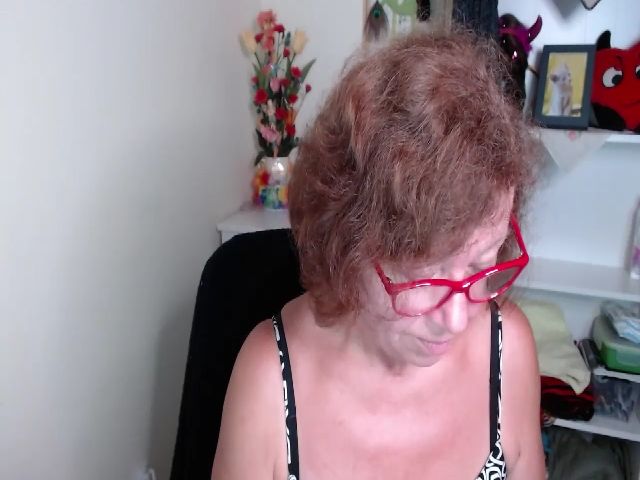 Live sex webcam photo for Adele_69 #253003351