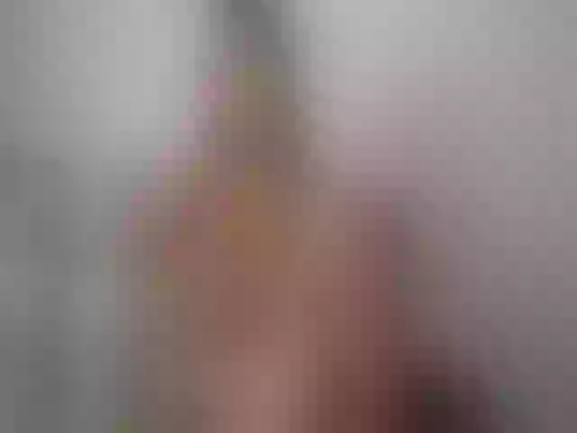 Live sex webcam photo for OnlyLou #261612458