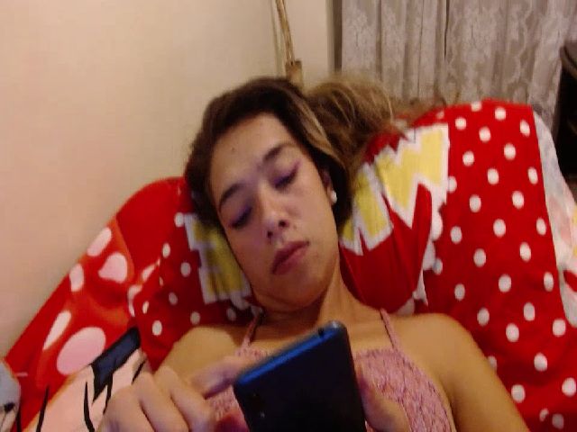 Live sex webcam photo for LaraSmiith_ #253997550