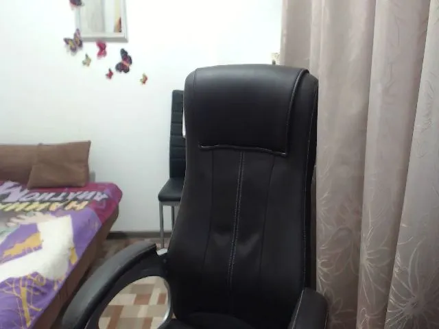 Live sex webcam photo for HereisChelsea #253153779