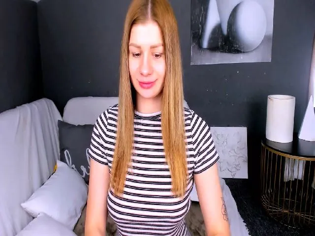 Live sex webcam photo for JuicyHelenX #265033101