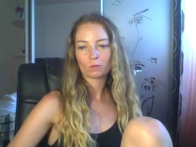 Live sex webcam photo for Milana_Candy #255319282