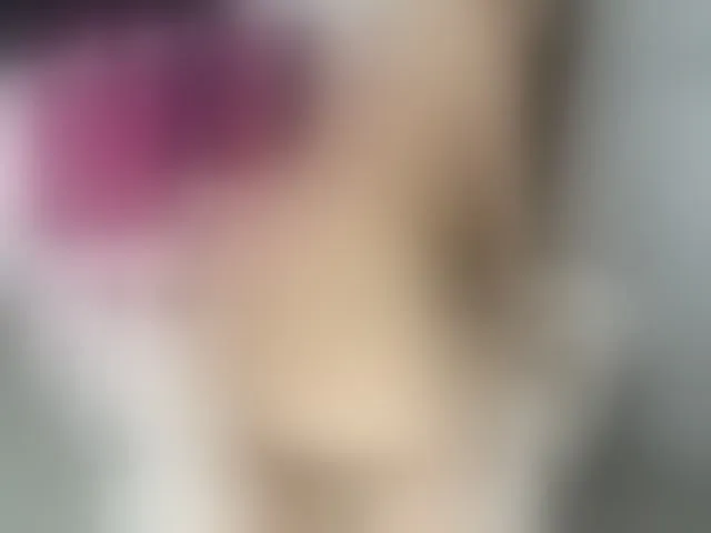 Live sex webcam photo for StormiSquirt #258955833