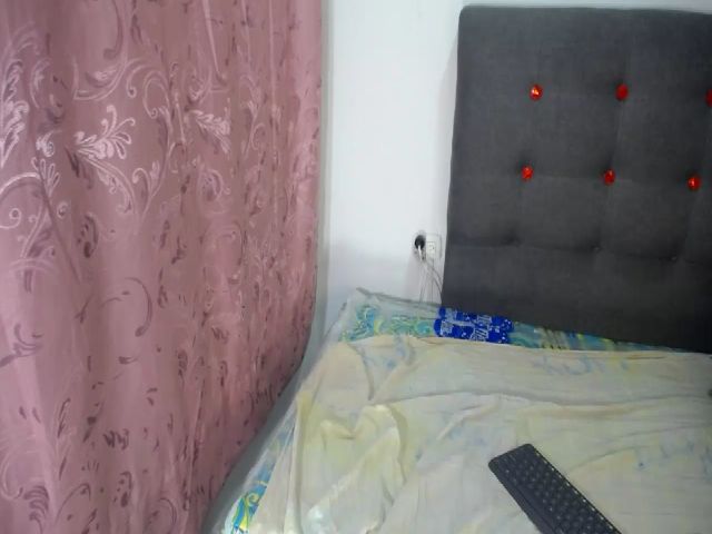 Live sex webcam photo for Tamy07 #256327886