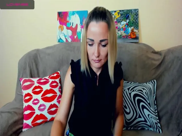 Live sex webcam photo for SecretDream #265402126