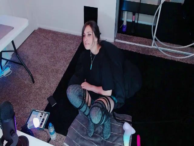 Live sex webcam photo for moonlitfox #262883432