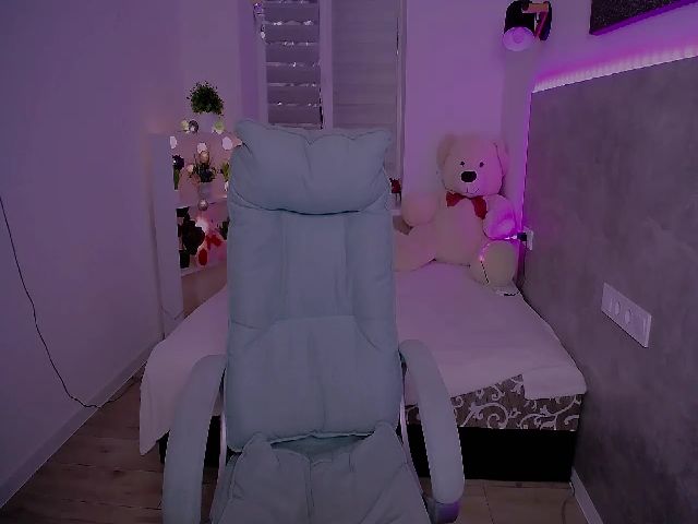 Live sex webcam photo for Jenni__fer #263945429