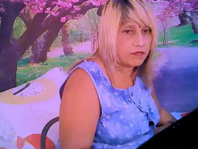 Live sex webcam photo for indianroxy #287933123