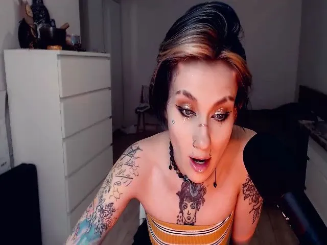 Live sex webcam photo for Hella_Hell #264850126