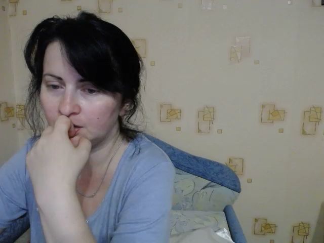 Live sex webcam photo for Alice2005 #258370324