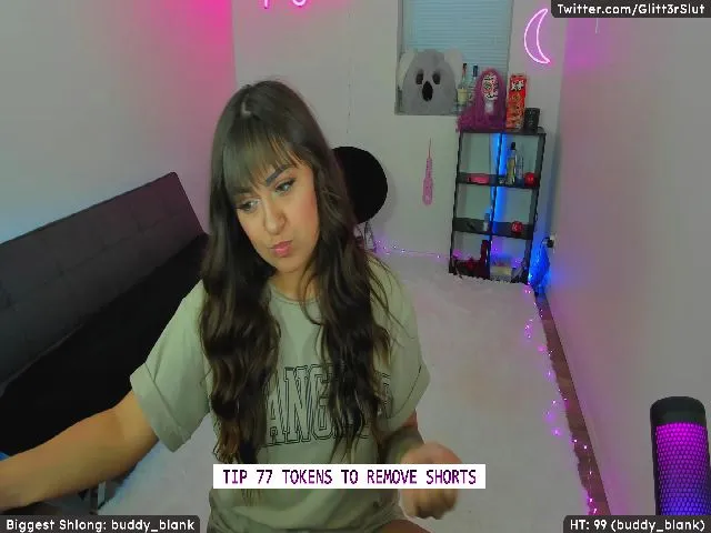 Live sex webcam photo for Glitt3rSlut #258371683